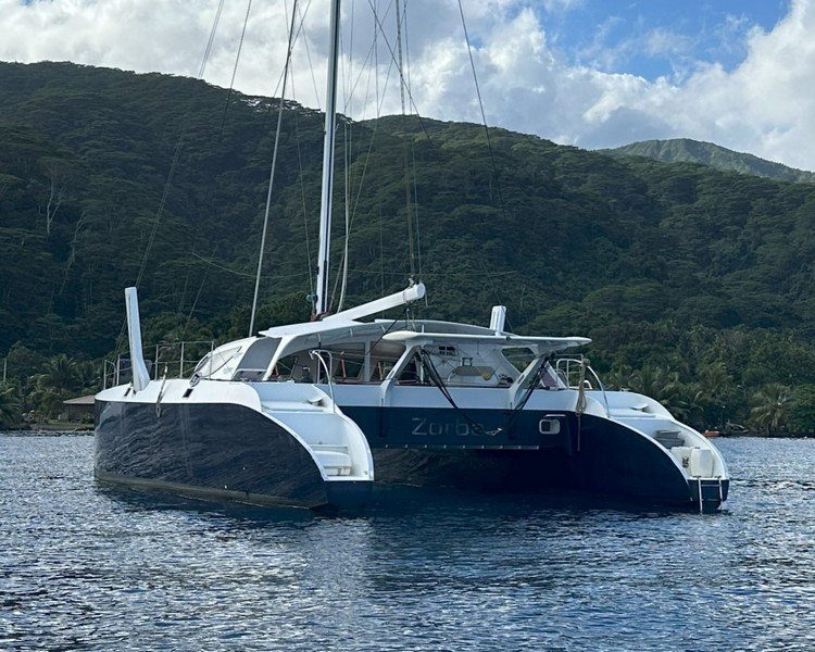 Performance catamaran Contraste 44 ZORBA for sale in Tahiti