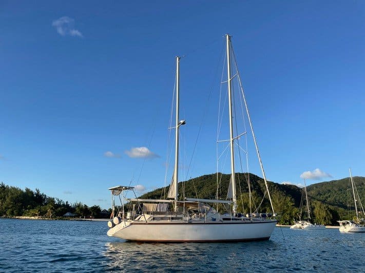 Amel Super Maramu 2000 for sale in Tahiti